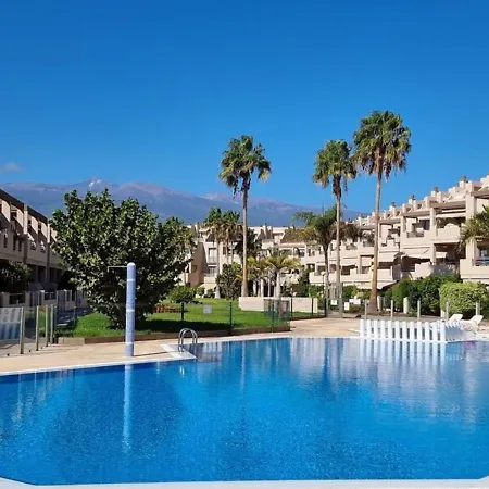 アパート 100 Steps To The Sand. *